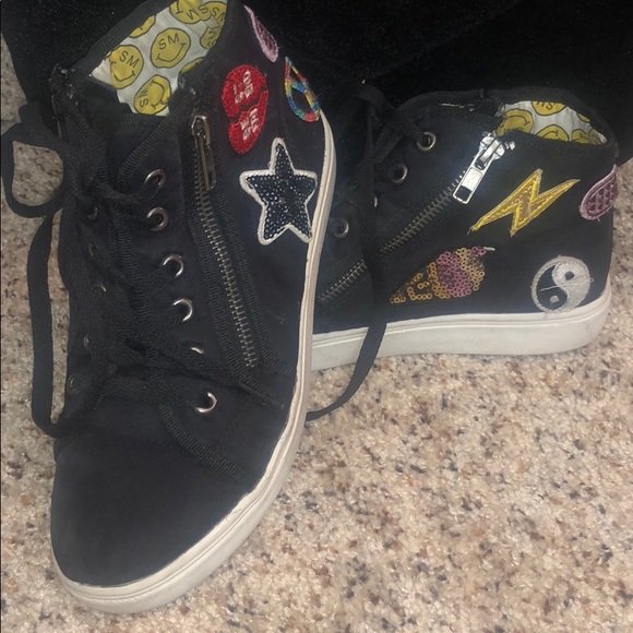Steve Madden Other - STEVE MADDEN TPatchee Emoji Patch Mid Sneaker Steve Madden Other - STEVE MADDEN TPatchee Emoji Patch Mid Sneaker